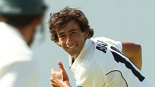 Ashton Agar picks up his second five wicket haul